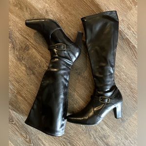 Madeline knee-high boots Sz 9